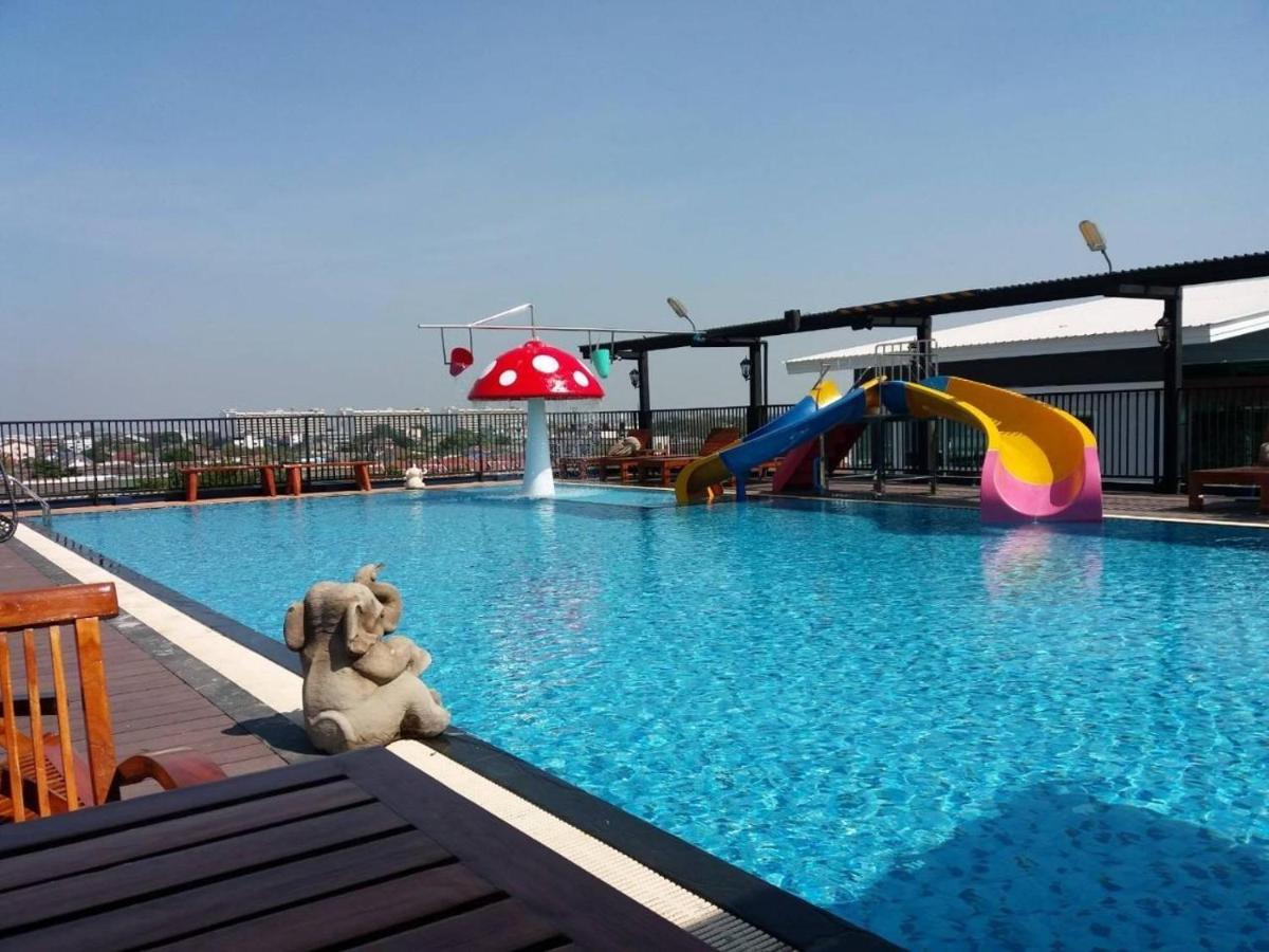 Khách sạn B-your Don Mueang Airport 4*